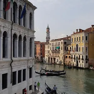 https://gondola-show.hotelinveneto.com